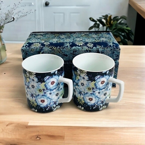 BARNES & NOBLE Other - Barnes & Noble Floral Ceramic Mug Set of 2 Blue Multicolor Boxed Gift New